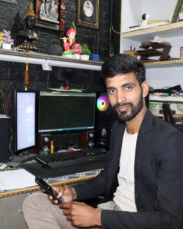 Computer Wale Sir - Neeraj Sir